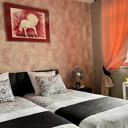 Hotel Haras Des Chartreux 3*
