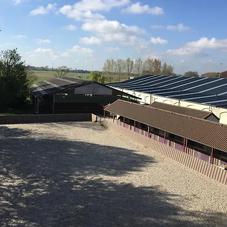 호텔 Haras Des Chartreux 3*